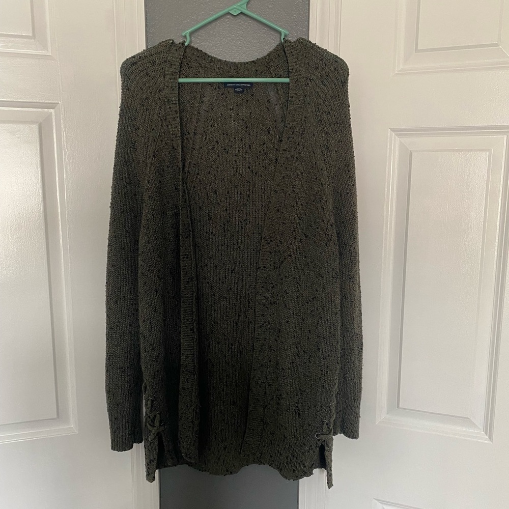 AE women’s dark green cardigan